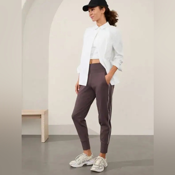 Like New Athleta Striped Joggers!! - Picture 1 of 4